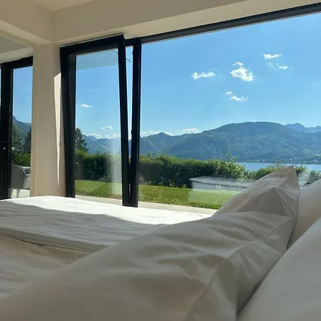 Appartamento Traumsee Am Traunsee In Mit 180 Grad See- Und Traunsteinblick *